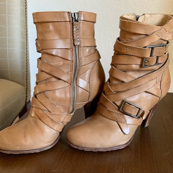 Frye camel boots in 7.5. 4 inch heel. - Picture 7 of 9